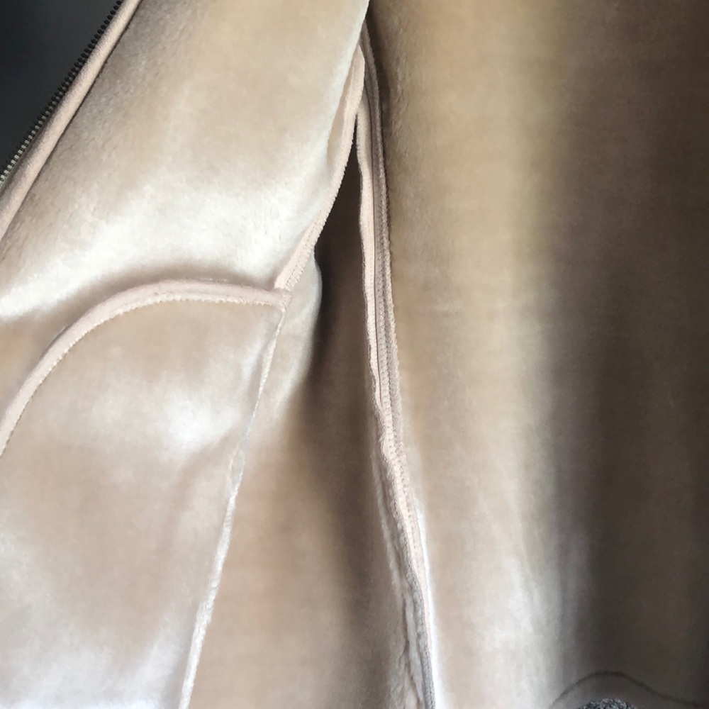 Jacket - Picture 3 of 4